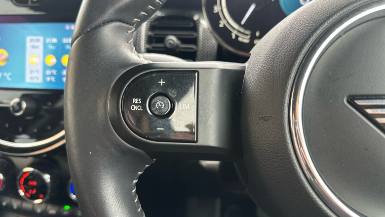 MINI Hatchback 1.5 Cooper Exclusive Premium 3dr Petrol Hatchback